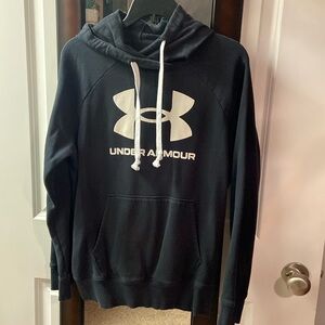 Under armor hoodie. Worn twice. Great condition.
